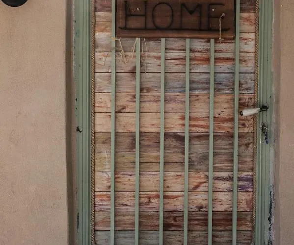 Rina's House Case de vacanță