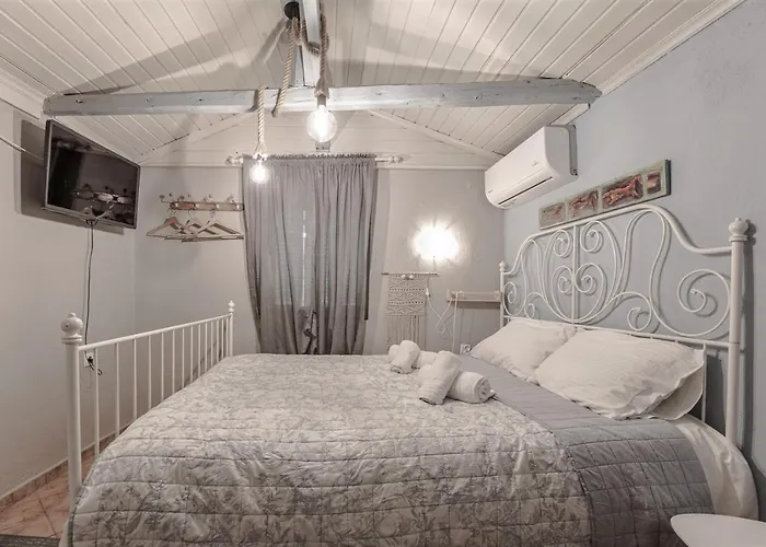 Rina's House Case de vacanță *