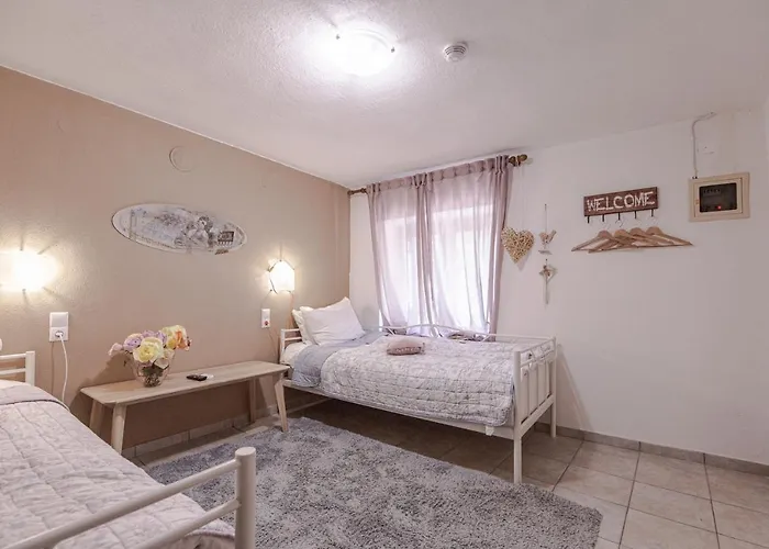 Rina's House Case de vacanță